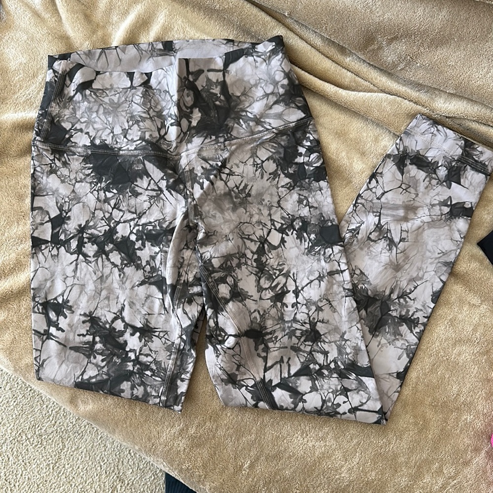 Lululemon Luxtreme Wunder size 6